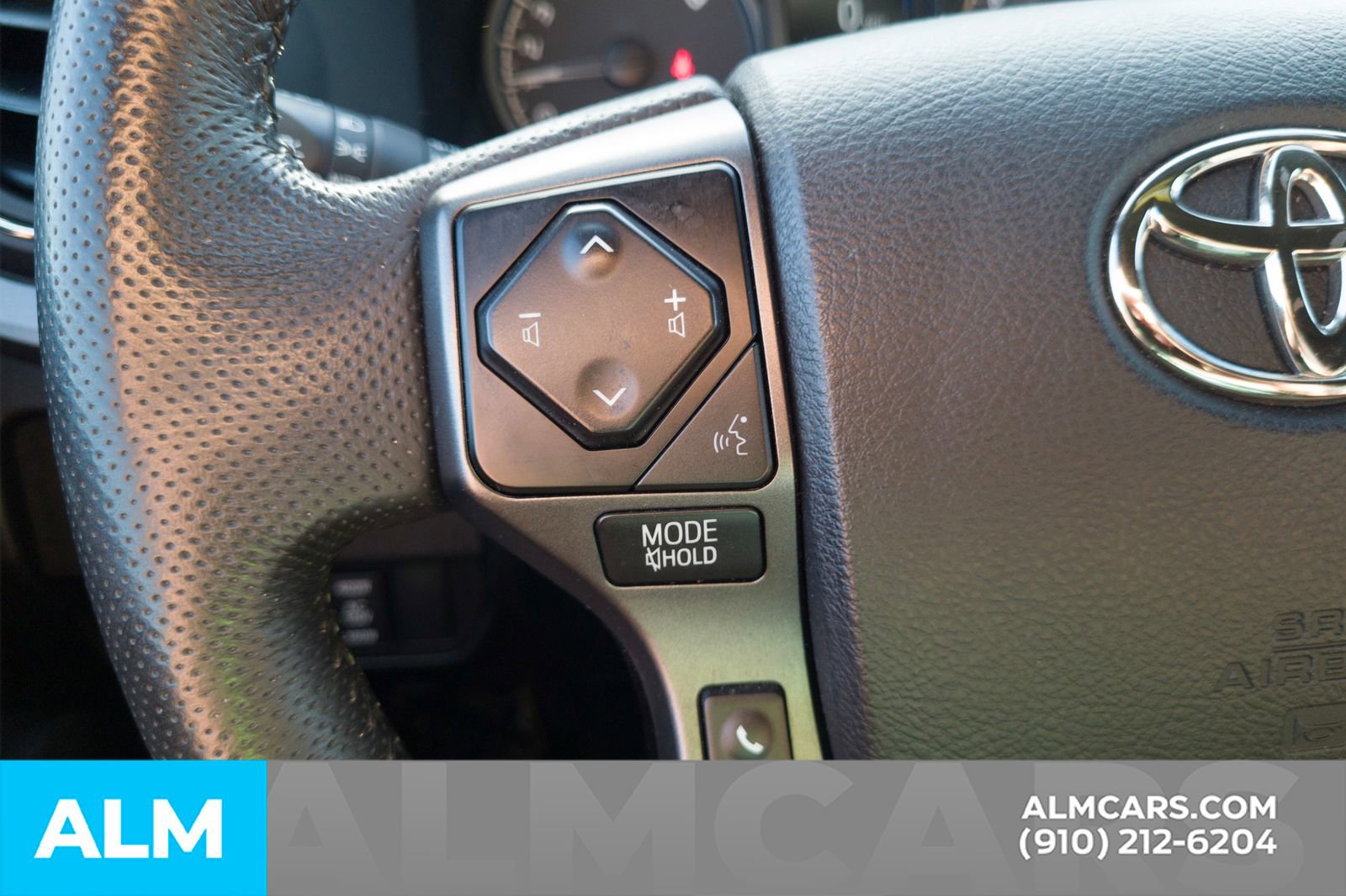 Used 2022 Toyota Tacoma TRD Off-Road w/ Technology Package image 15