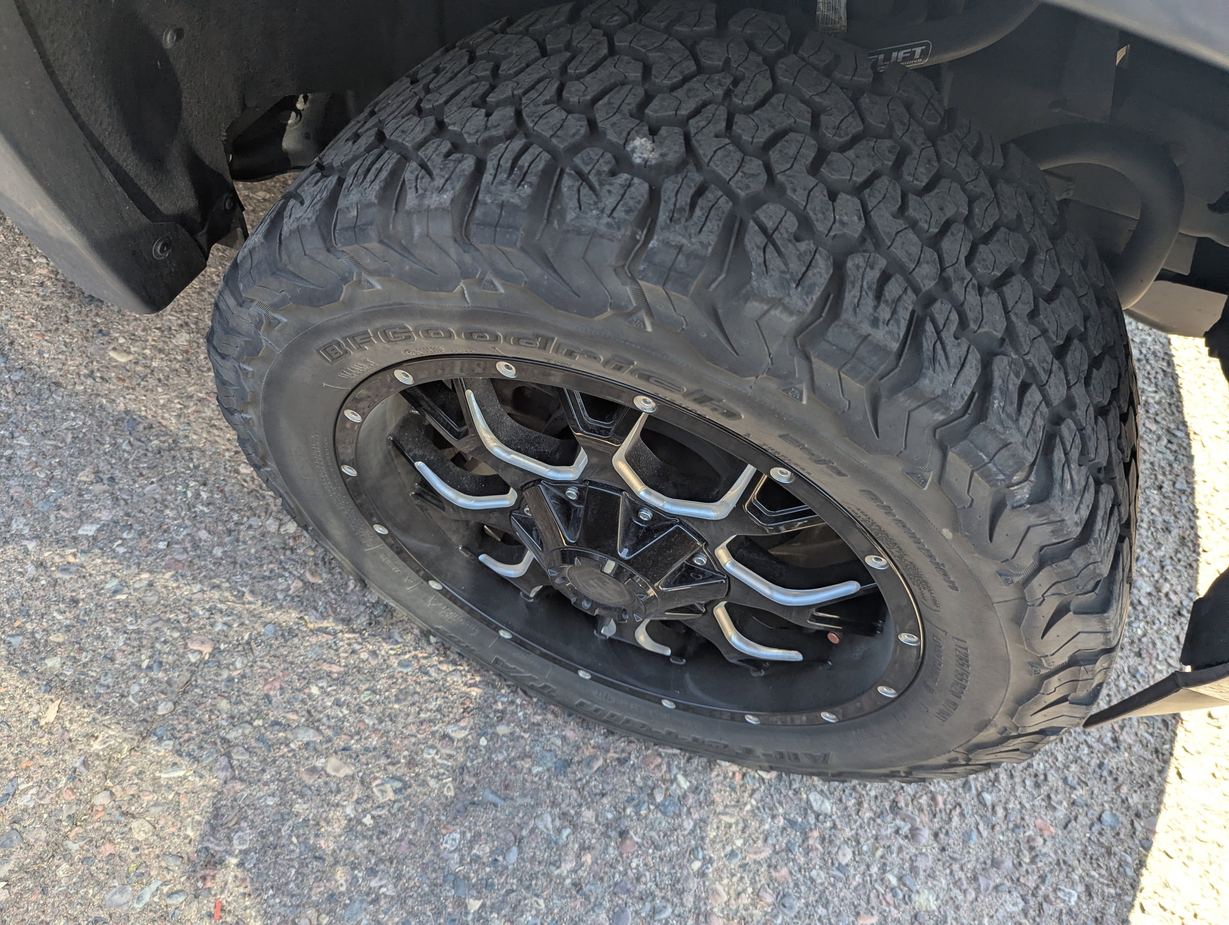 Used 2022 Chevrolet Colorado Z71 w/ Safety Package image 10