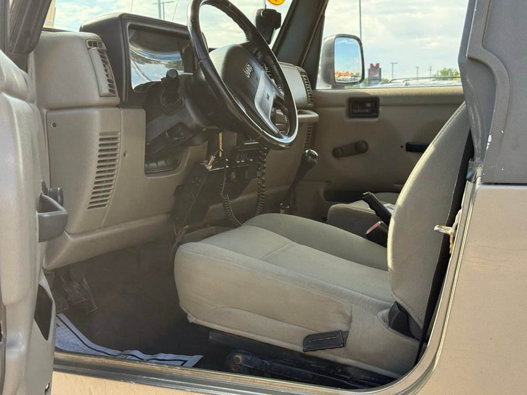 Used 2006 Jeep Wrangler Unlimited Rubicon AWD/4WD image 9