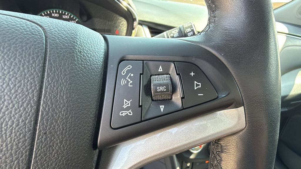 Used 2018 Chevrolet Trax LT w/ LT Convenience Package AWD/4WD image 27
