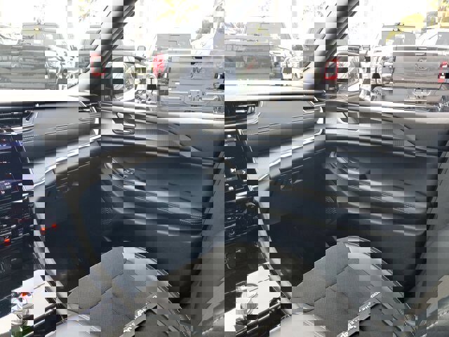 Used 2023 Jeep Grand Cherokee L Laredo image 15