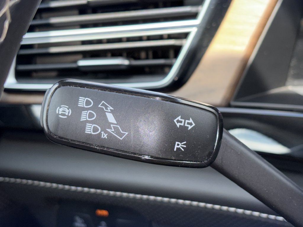 Used 2025 Volkswagen Atlas SE FWD image 7