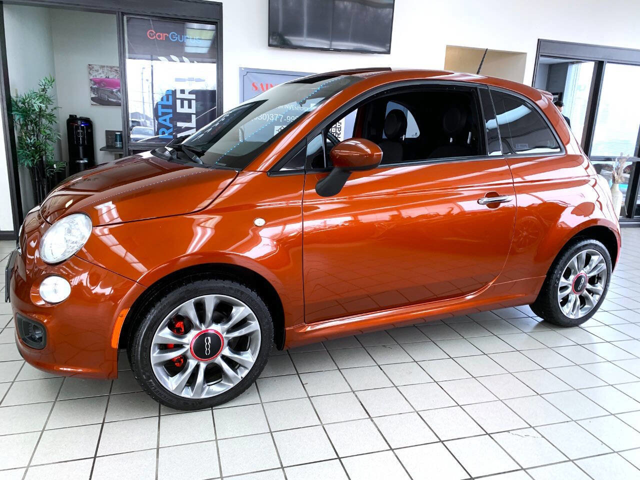 Used 2015 FIAT 500 Sport image 2