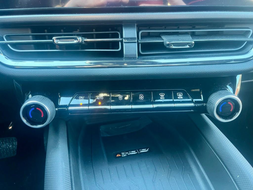 New 2025 Chevrolet Equinox EV RS w/ Active Safety Package 3 AWD/4WD image 15