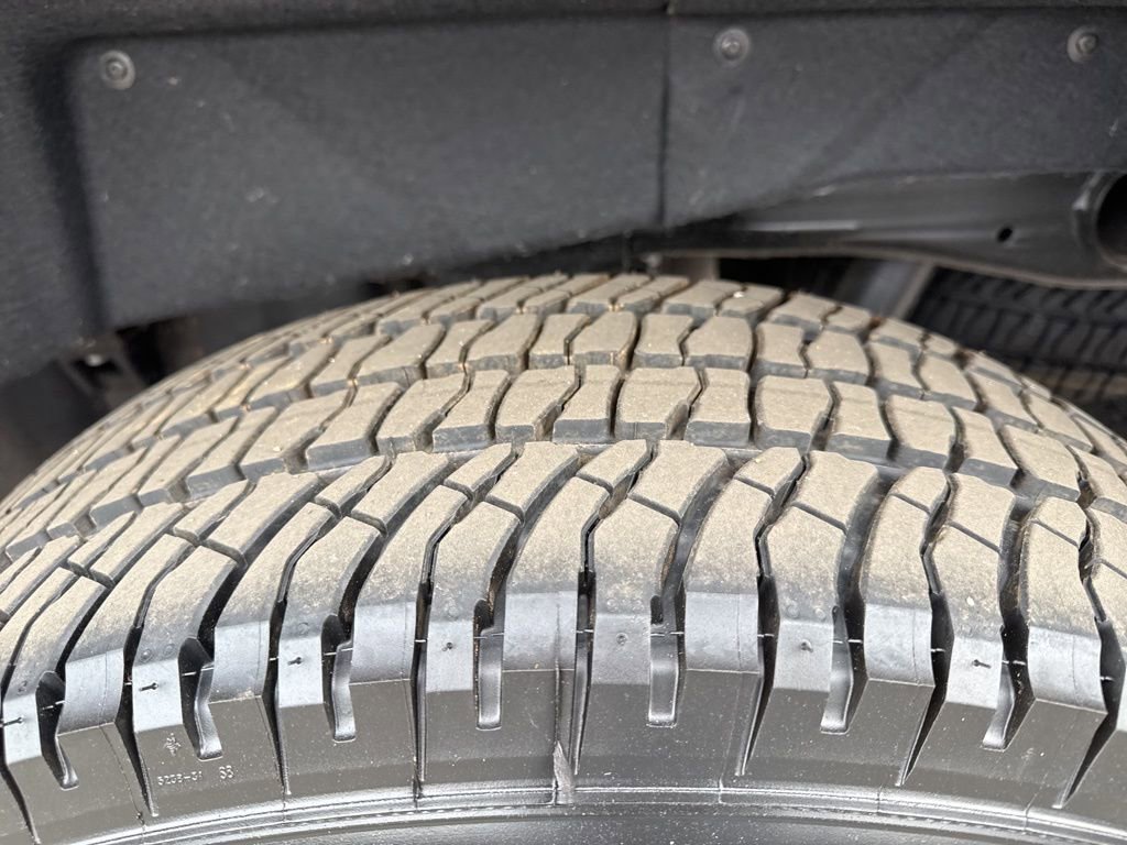 Used 2025 GMC Sierra 2500 SLT w/ LPO, GMC Protection Package image 20