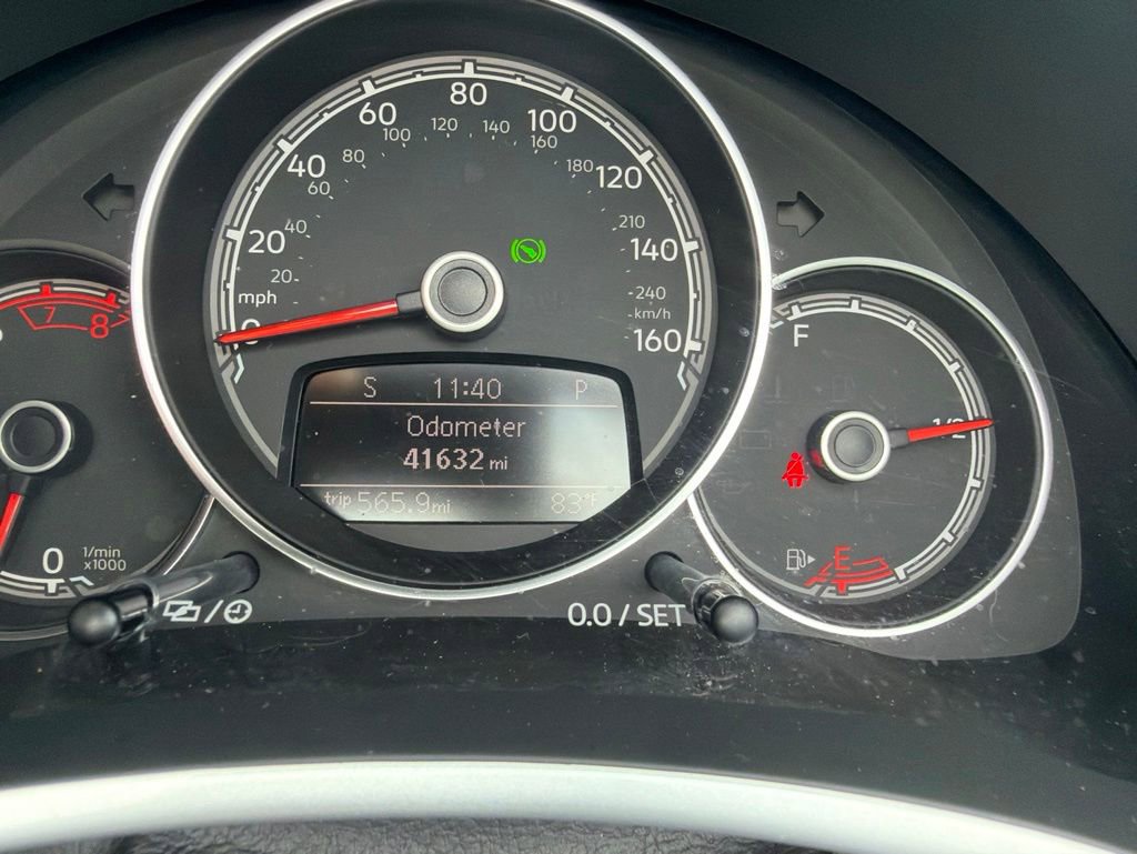 Used 2019 Volkswagen Beetle 2.0T SE w/ SE Premium Package FWD image 13