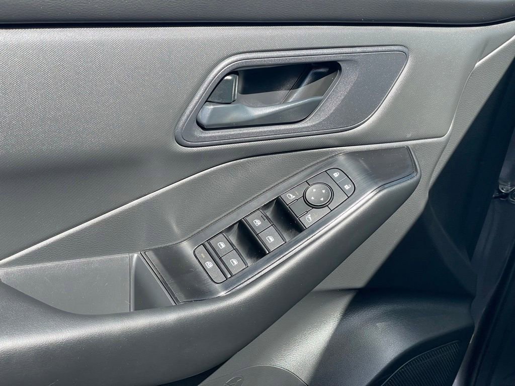 Certified 2026 Nissan Rogue S AWD/4WD image 11
