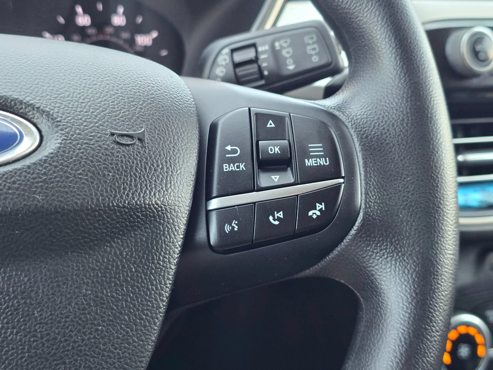 Used 2020 Ford Escape SE FWD image 27