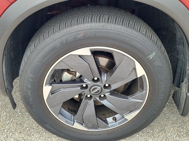 Certified 2026 Nissan Rogue SV FWD image 8
