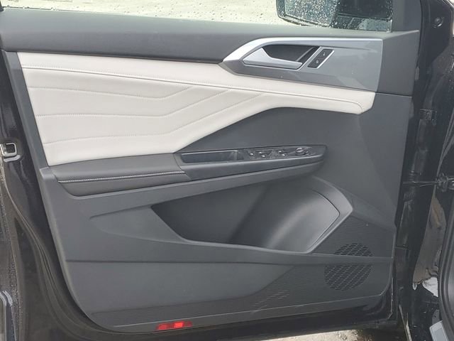New 2026 Volkswagen Taos SEL AWD/4WD image 9