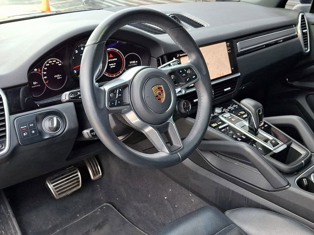 Certified 2023 Porsche Cayenne S Platinum image 4