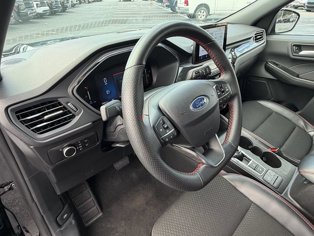 Used 2025 Ford Escape ST-Line FWD image 10