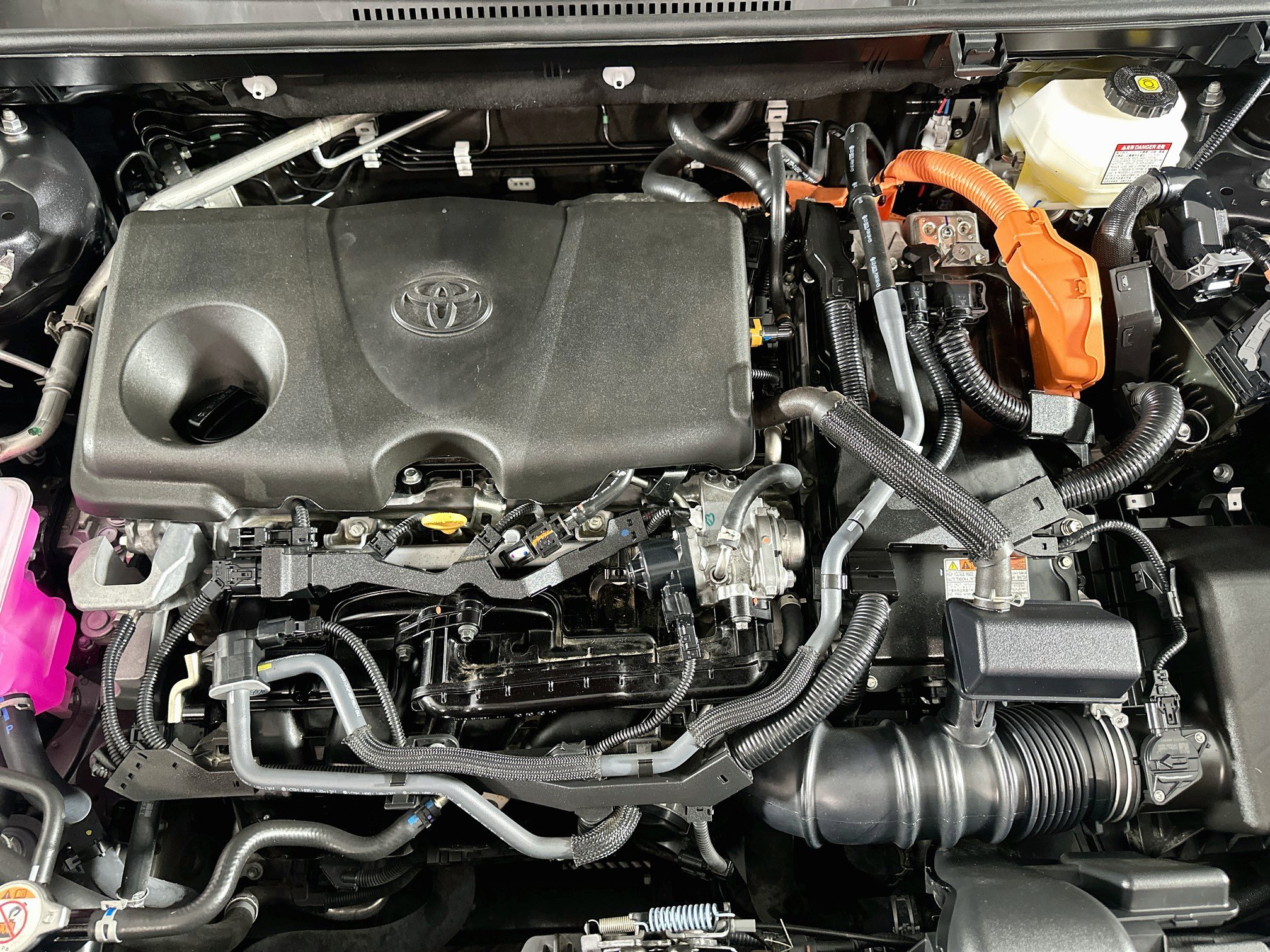 Used 2025 Toyota RAV4 XLE AWD/4WD image 32