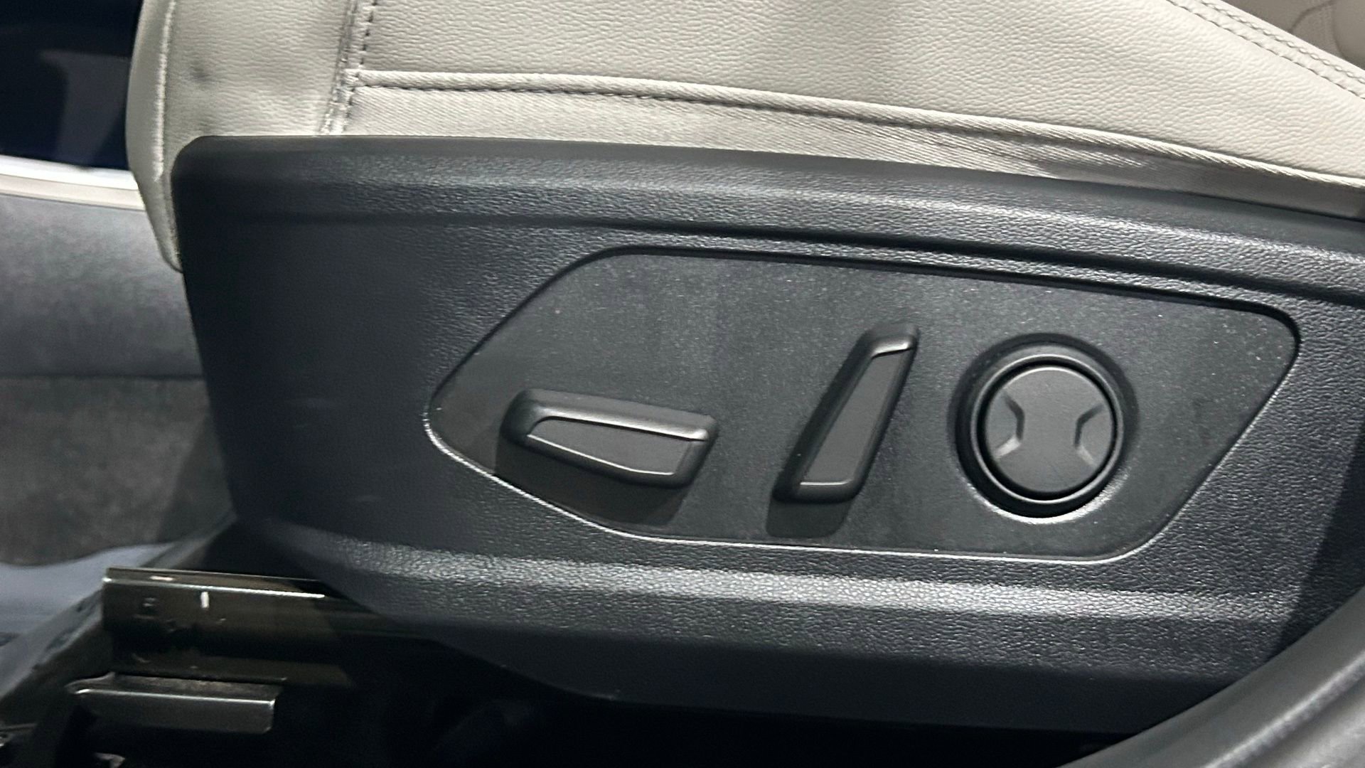 Used 2023 Hyundai Tucson Limited image 41