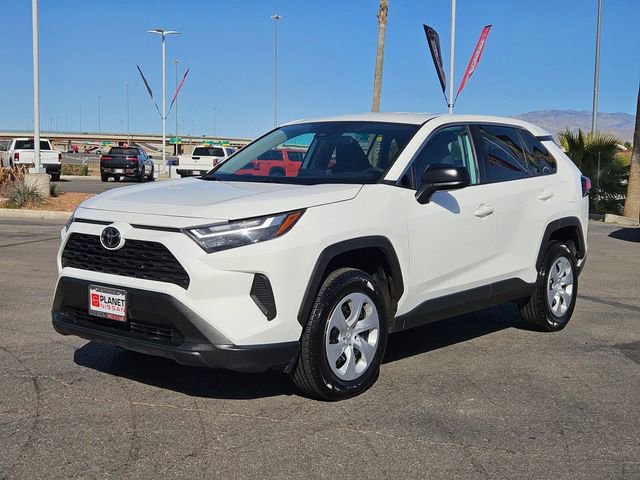 Used 2024 Toyota RAV4 LE AWD/4WD image 2
