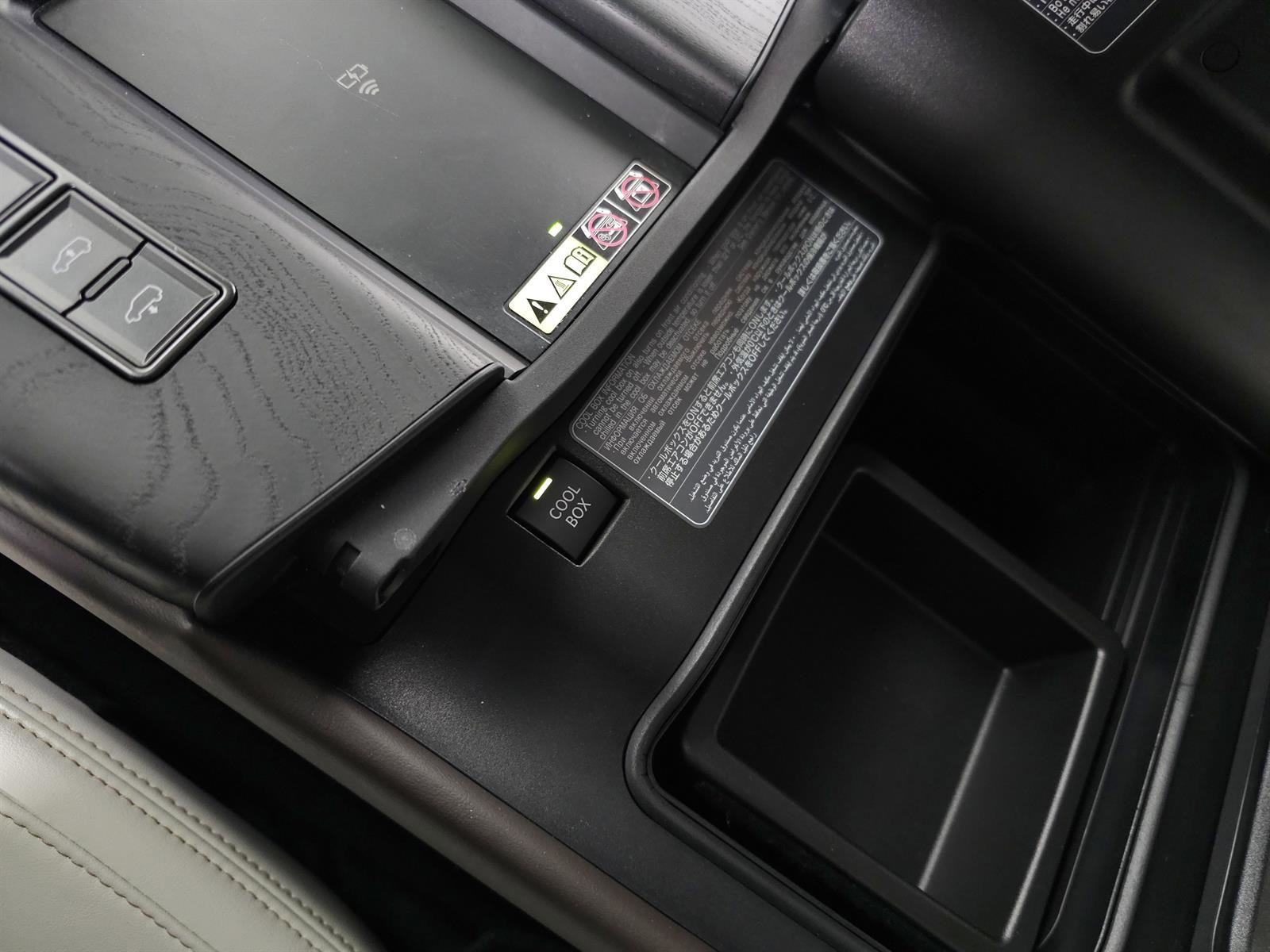 Certified 2024 Lexus LX 600 4WD w/ Appearance Package image 37