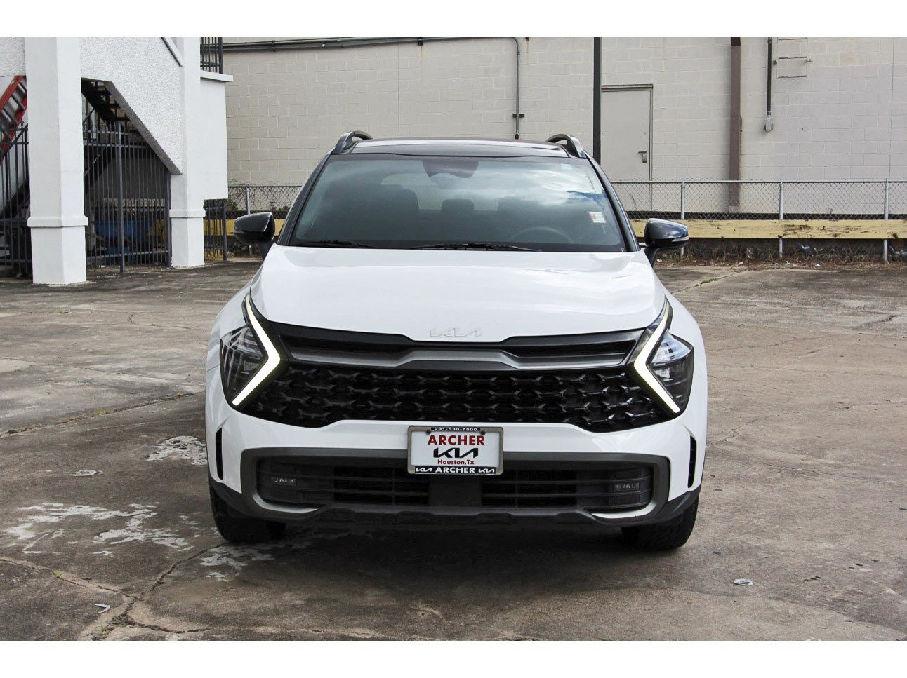 Certified 2023 Kia Sportage X-Pro AWD/4WD image 3