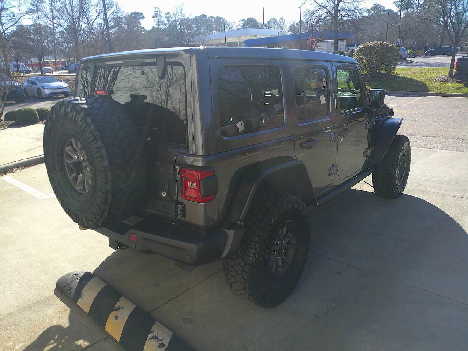 Used 2021 Jeep Wrangler Unlimited Rubicon w/ Trailer Tow Package image 13