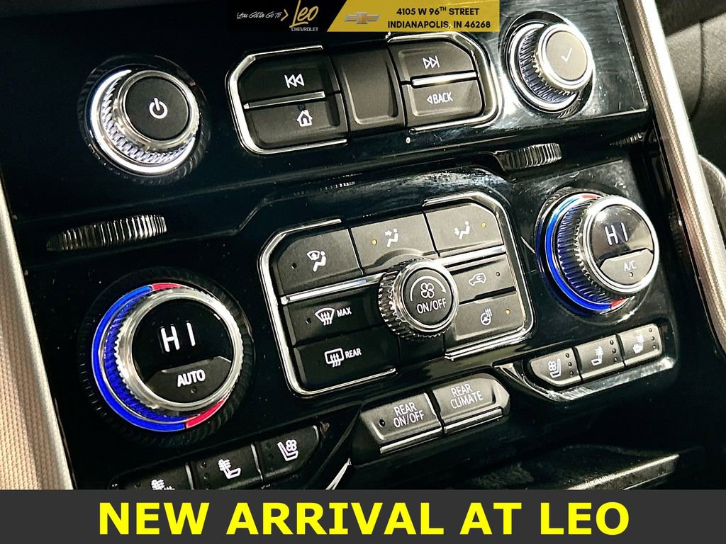 Used 2024 GMC Yukon XL Denali w/ Advanced Technology Package image 16