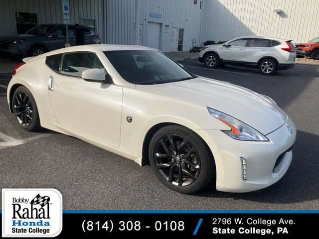 Used 2017 Nissan 370Z Touring RWD image 1