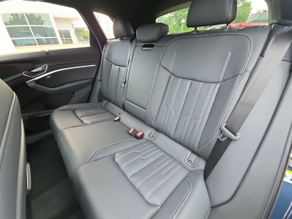 Used 2024 Audi Q8 e-tron Prestige w/ Prestige Package AWD/4WD image 25