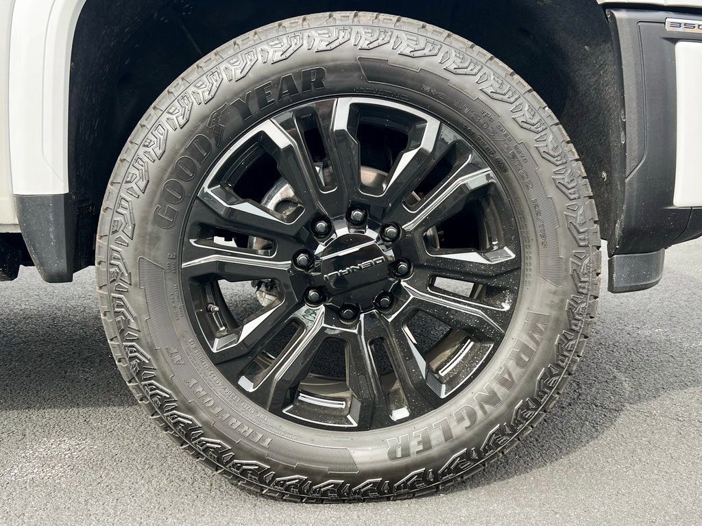 Used 2025 GMC Sierra 3500 Denali Ultimate image 19