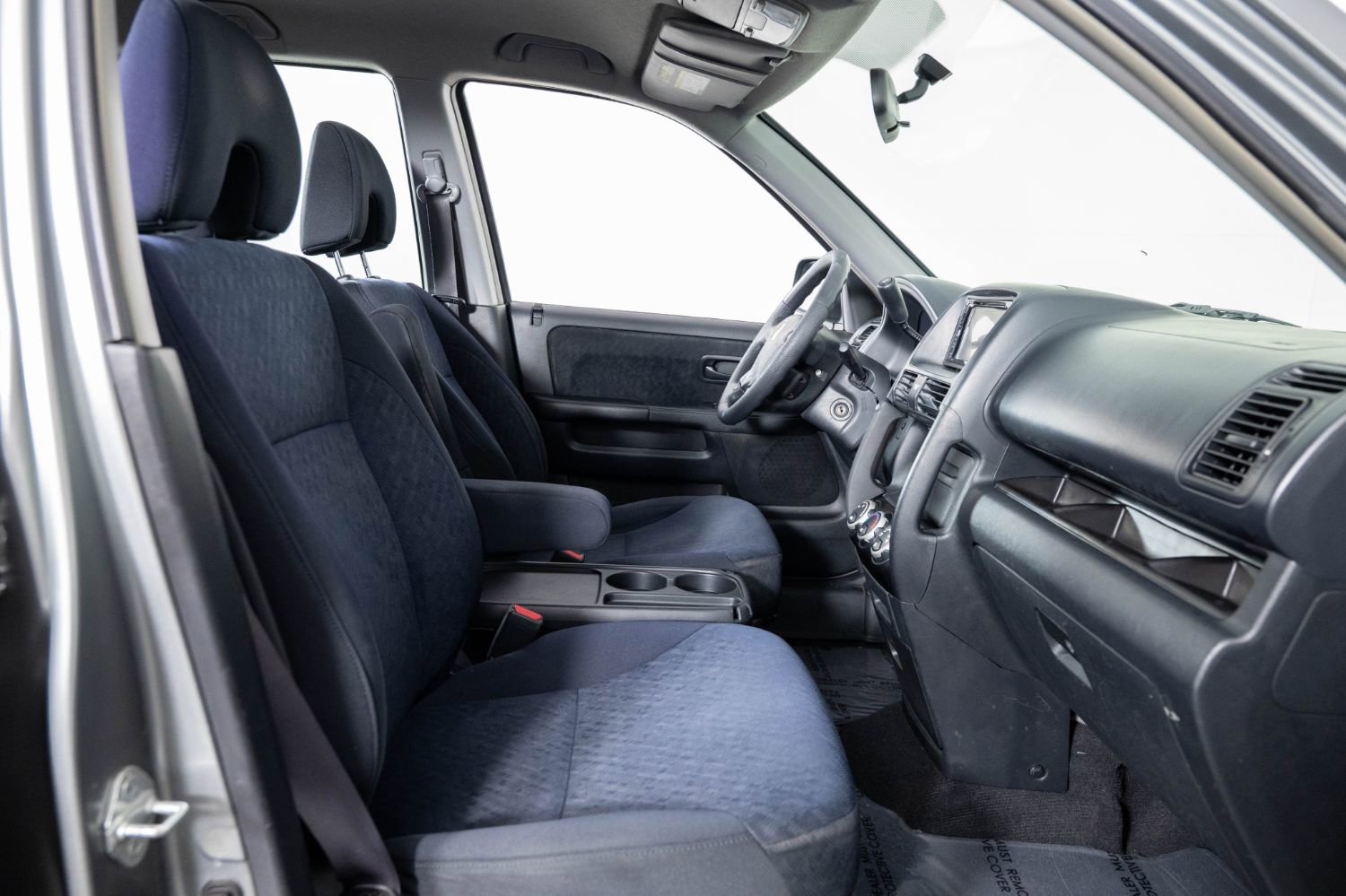 Used 2005 Honda CR-V LX image 26