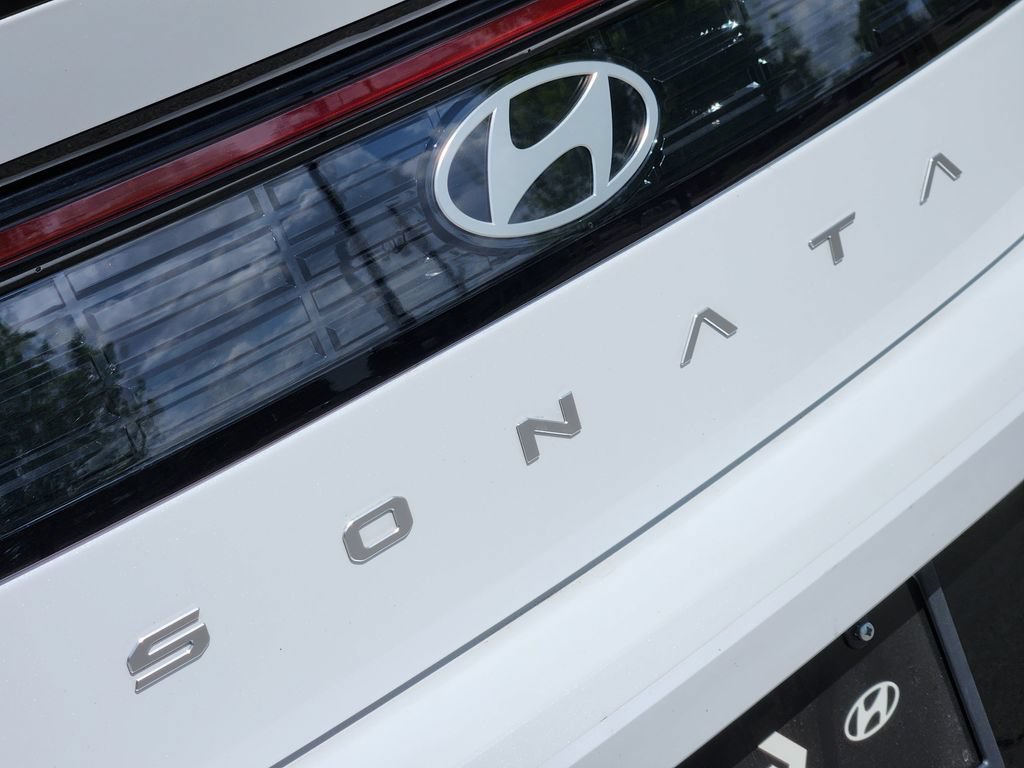 Certified 2025 Hyundai Sonata Limited FWD image 7