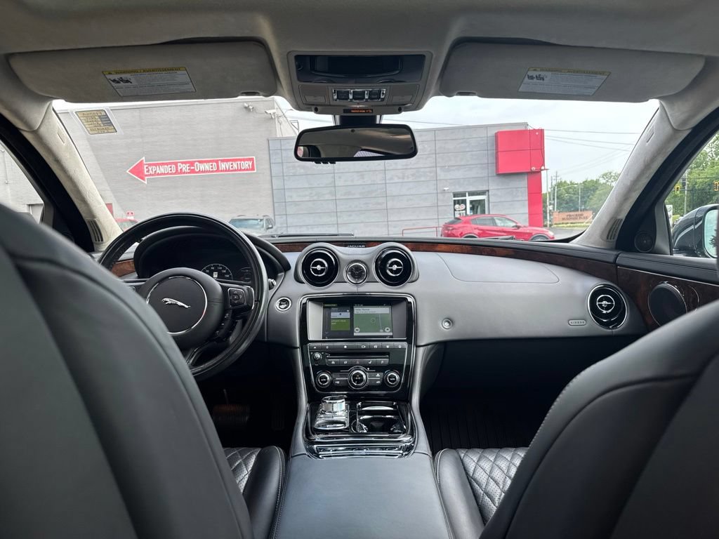 Used 2017 Jaguar XJ L Portfolio AWD/4WD image 35