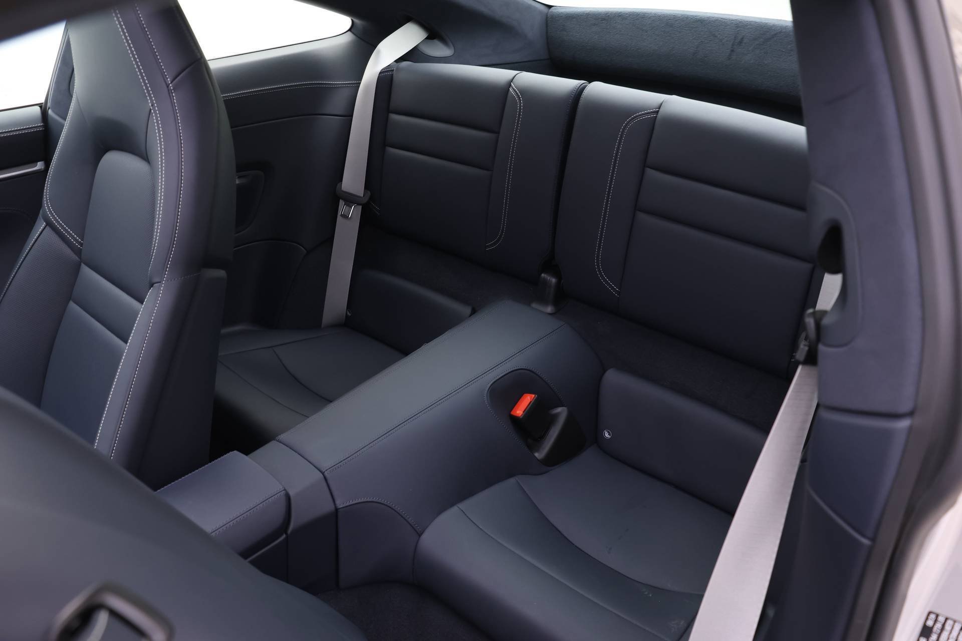 Certified 2025 Porsche 911 Carrera image 18