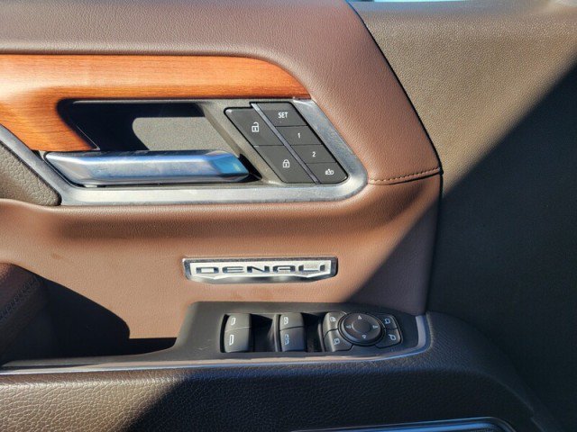 Used 2023 GMC Sierra 1500 Denali RWD image 12