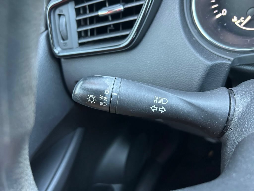 Used 2018 Nissan Rogue S FWD image 22