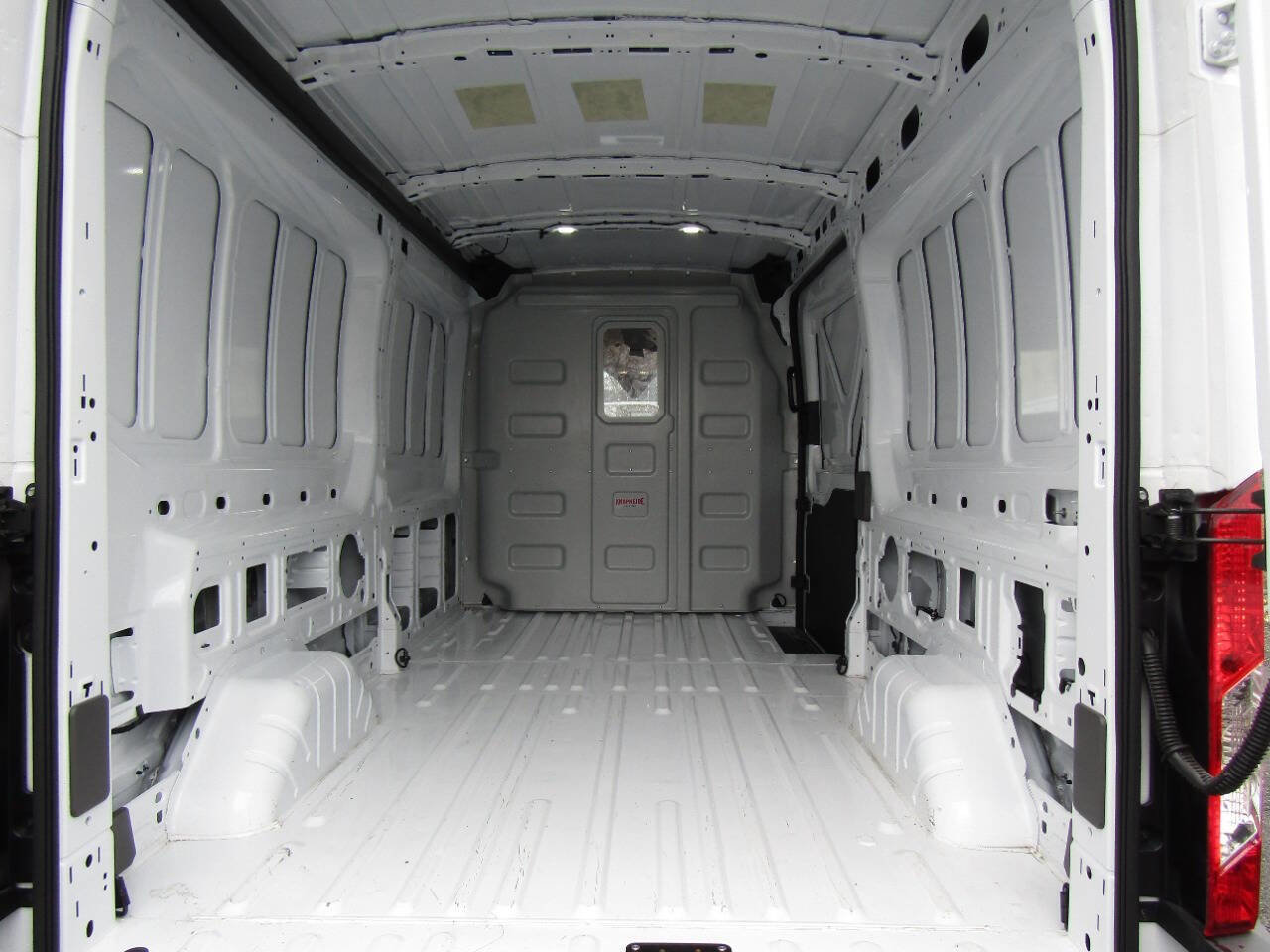 Used 2025 Ford Transit 250 250 AWD 3dr LWB Medium Roof Ca image 23