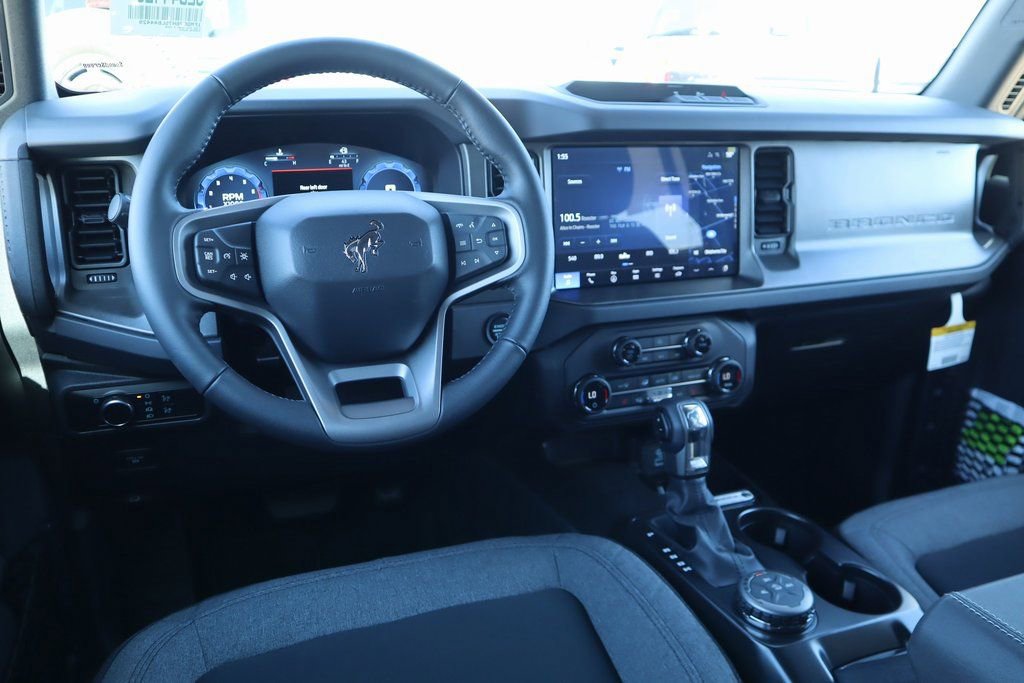 New 2025 Ford Bronco Big Bend image 2