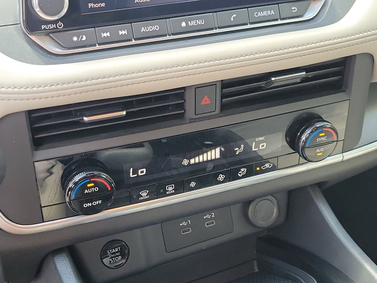 Used 2025 Nissan Rogue SV FWD image 26