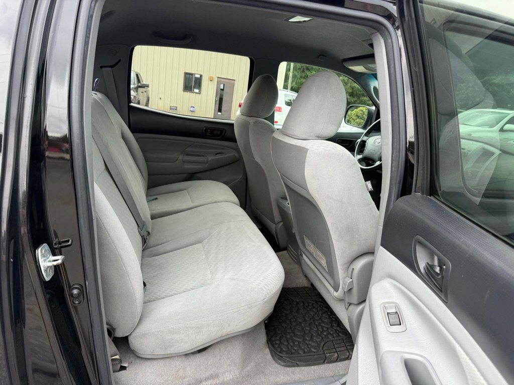 Used 2011 Toyota Tacoma 4x4 Double Cab image 15