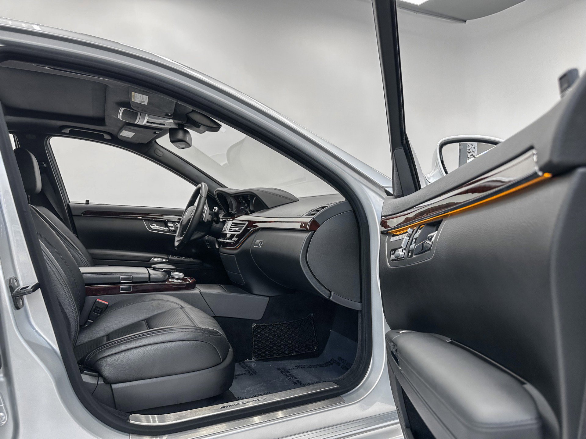 Used 2009 Mercedes-Benz S 63 AMG image 27