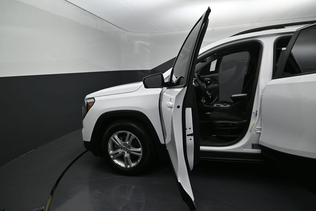 Certified 2024 GMC Terrain SLE w/ Driver Convenience Package FWD image 13