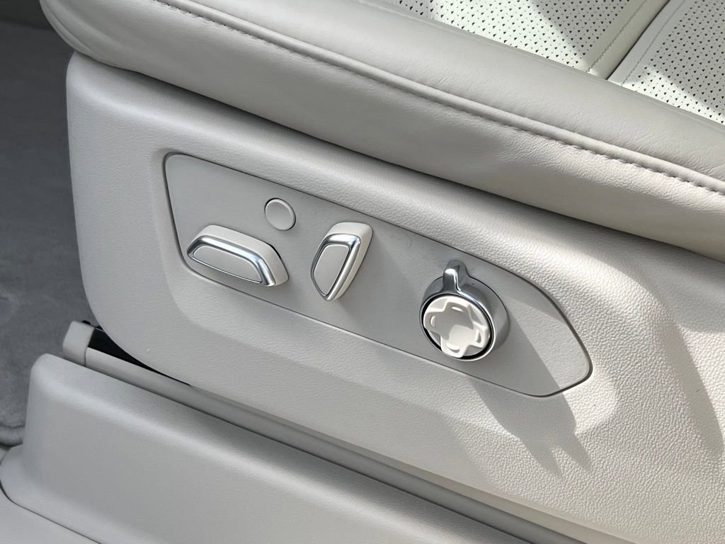 New 2026 Cadillac Escalade Platinum Luxury image 8