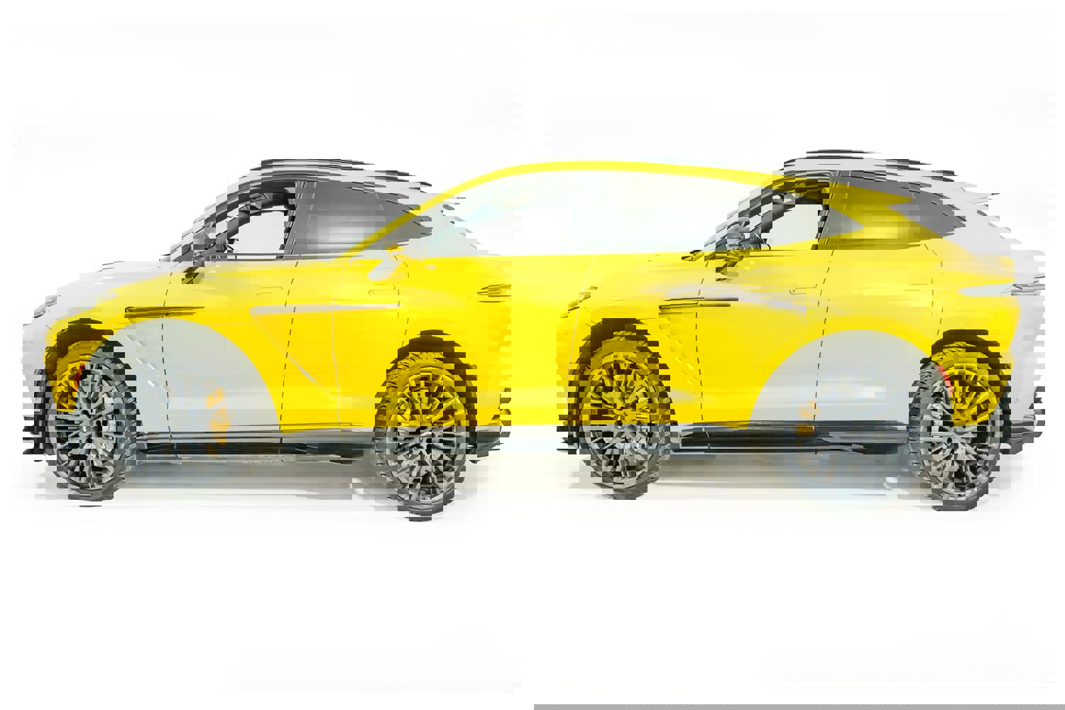 Used 2023 Aston Martin DBX 707 image 3