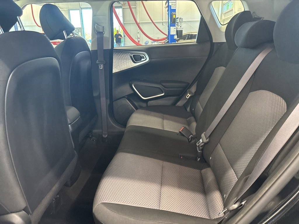 Certified 2022 Kia Soul LX w/ Technology Package FWD image 23