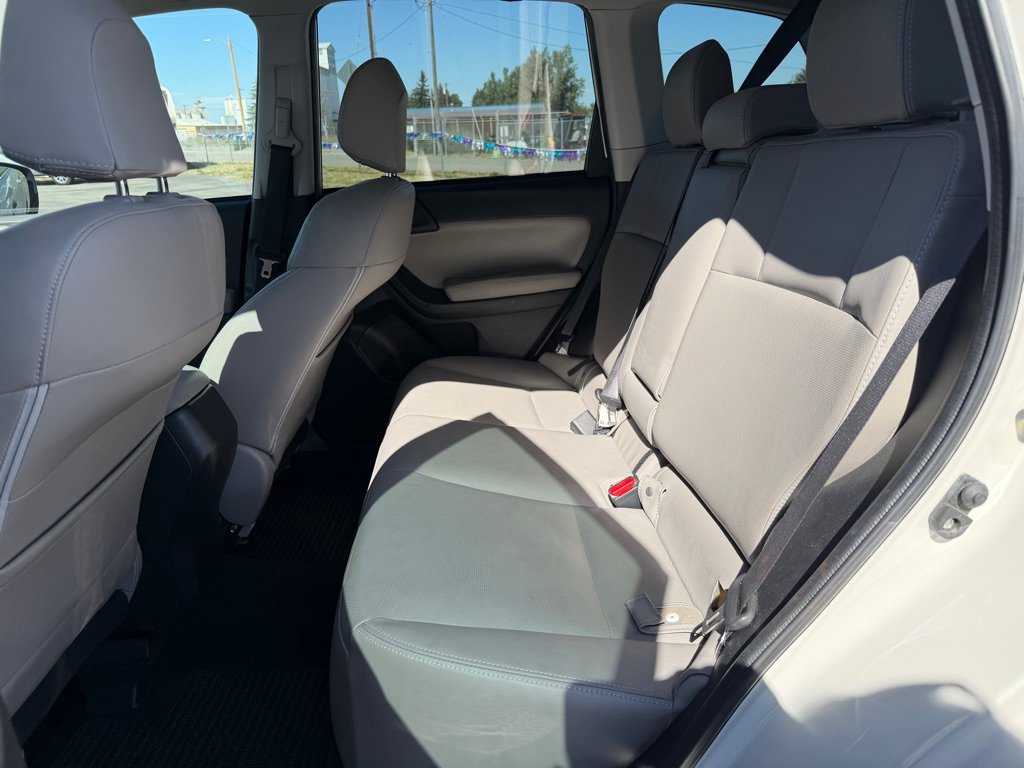 Used 2016 Subaru Forester 2.5i Limited AWD/4WD image 22