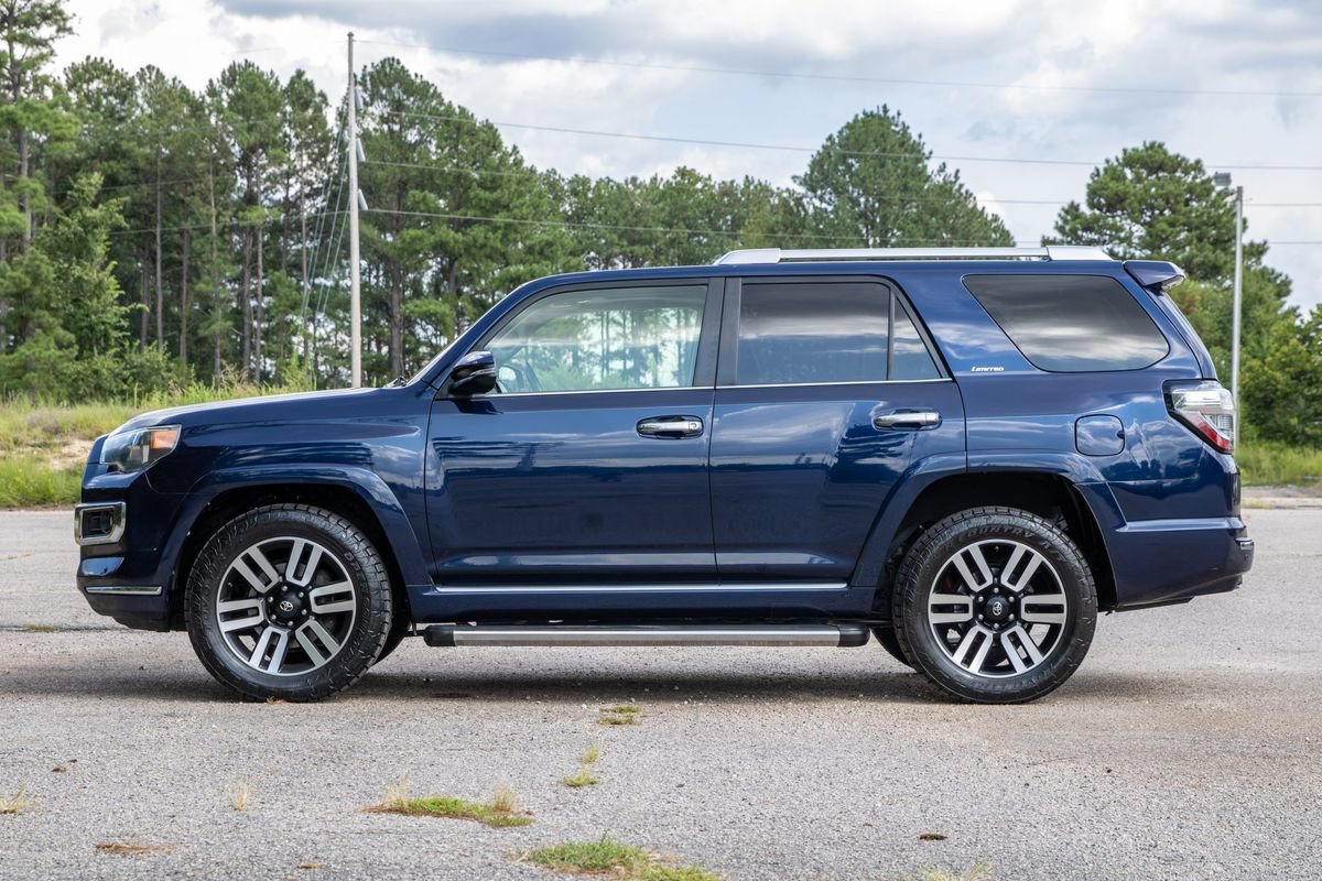 Used 2016 Toyota 4Runner Limited AWD/4WD image 9