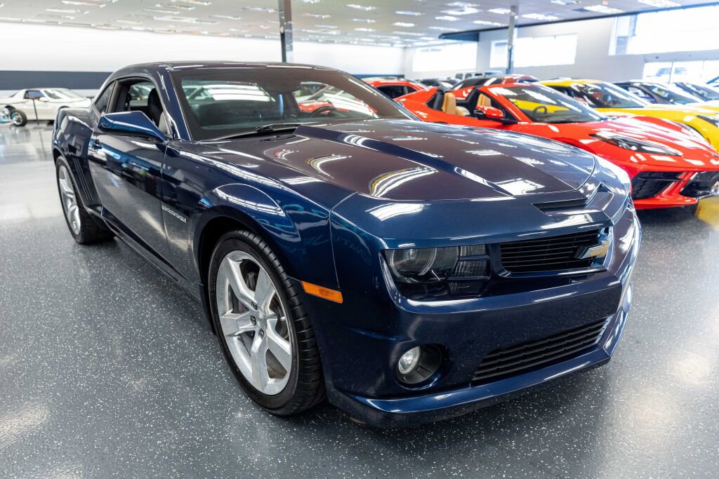 Used 2011 Chevrolet Camaro SS w/ RS Package image 3