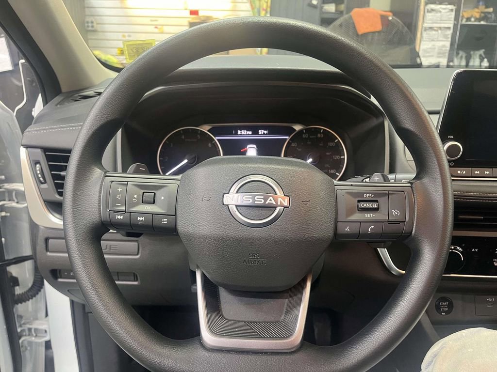 Certified 2025 Nissan Rogue S image 21