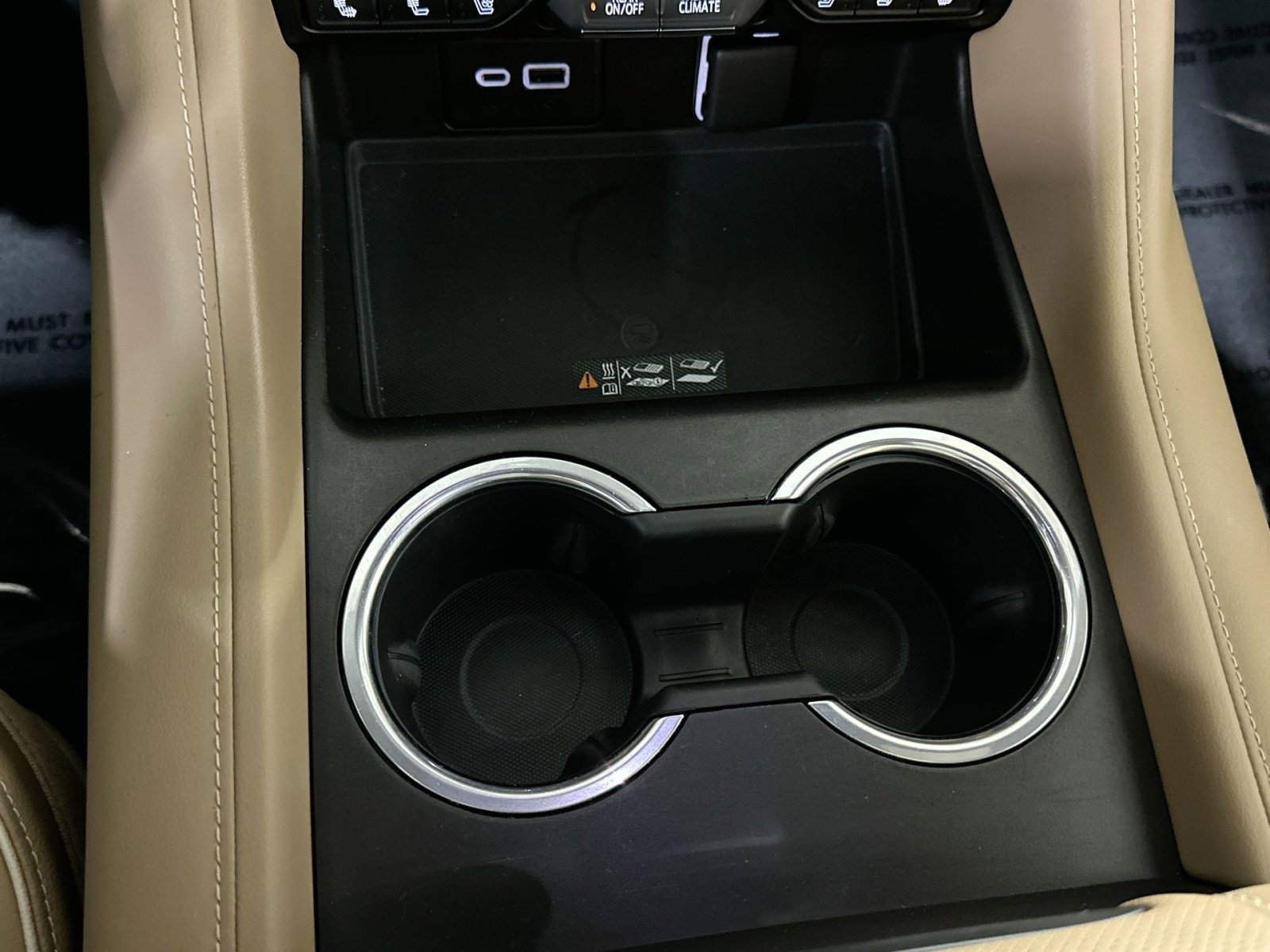 Used 2021 Chevrolet Tahoe Premier w/ Premium Package image 28