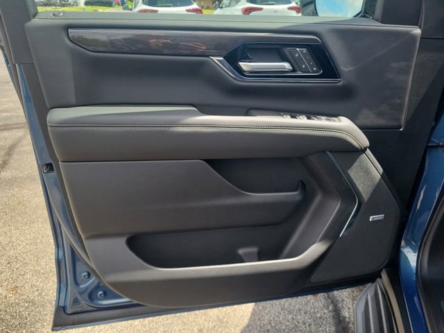 New 2026 GMC Yukon Elevation w/ Elevation Premium Package AWD/4WD image 19