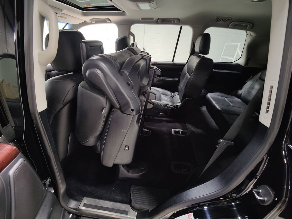 Used 2015 Lexus LX 570 4WD w/ Luxury Package image 52