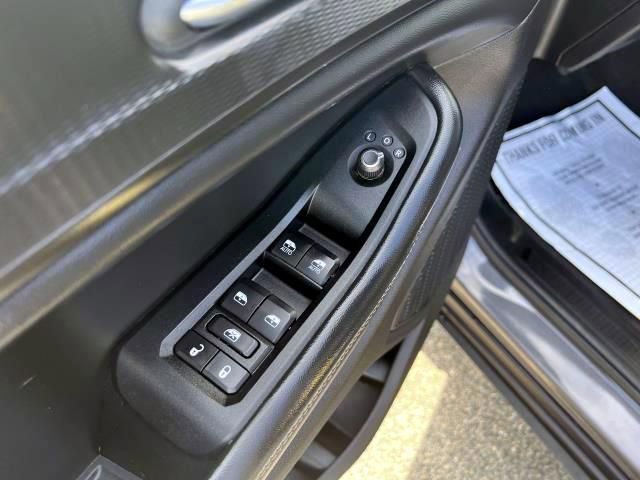 Used 2023 Jeep Grand Cherokee Altitude image 17