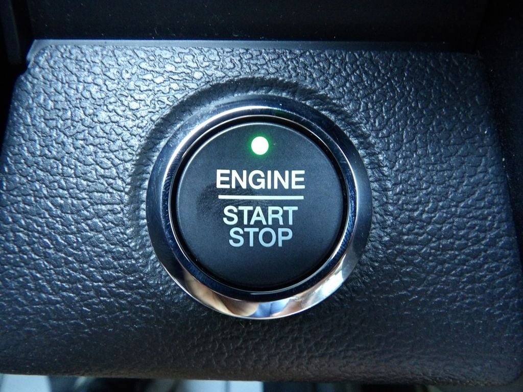 Used 2019 Ford F150 Platinum w/ Equipment Group 701A Luxury AWD/4WD image 23